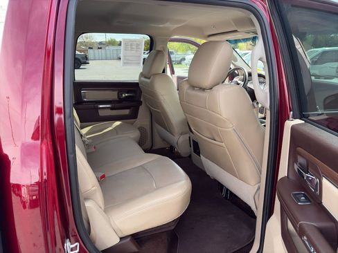 Used 2017 RAM 1500 Laramie w/ Convenience Group AWD/4WD image 24