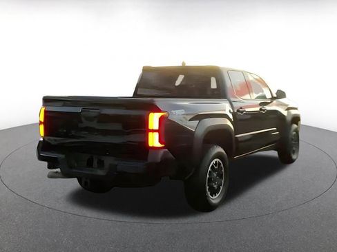 Used 2025 Toyota Tacoma SR image 12