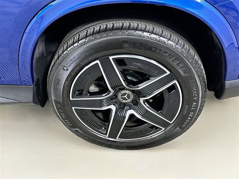 Used 2025 Mercedes-Benz GLC 300 4MATIC image 24