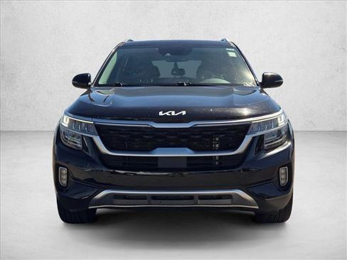 Used 2022 Kia Seltos SX w/ Sunroof Package image 2