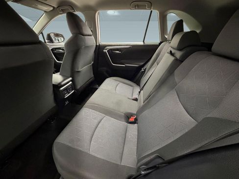 Used 2025 Toyota RAV4 XLE AWD/4WD image 19
