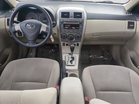 Used 2011 Toyota Corolla LE image 18