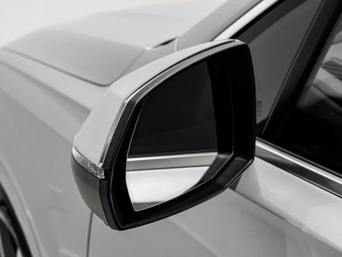 Used 2024 Audi SQ7 Prestige AWD/4WD image 36