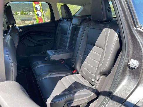 Used 2019 Ford Escape SEL image 22