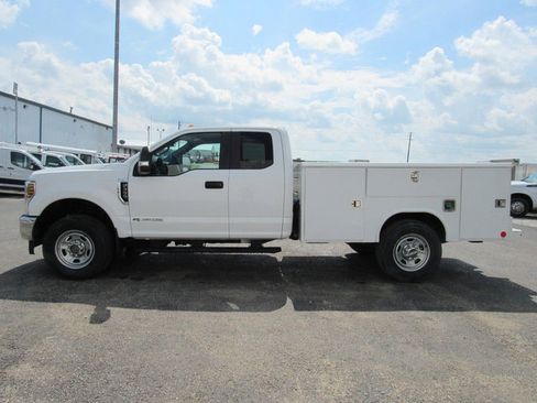 Used 2018 Ford F350 XL w/ Power Equipment Group AWD/4WD image 6