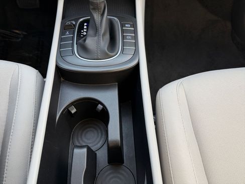 Used 2025 Hyundai Kona SEL image 41