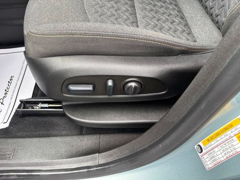 Used 2022 Chevrolet Equinox LT AWD/4WD image 23