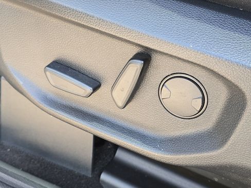 Used 2024 Ford Ranger XLT w/ Technology Package image 12