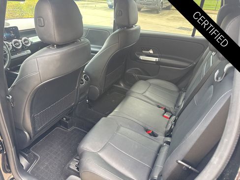 Used 2023 Mercedes-Benz GLB 250 4MATIC image 10