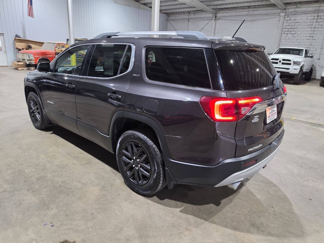 Used 2019 GMC Acadia SLT AWD/4WD image 8