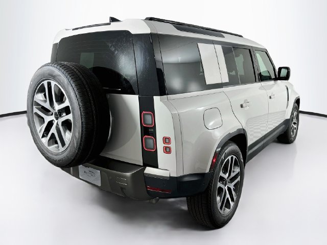 New 2026 Land Rover Defender 110 S AWD/4WD image 5