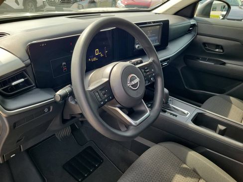 Used 2025 Nissan Kicks S FWD image 17