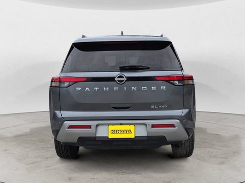 Used 2025 Nissan Pathfinder SL AWD/4WD image 6