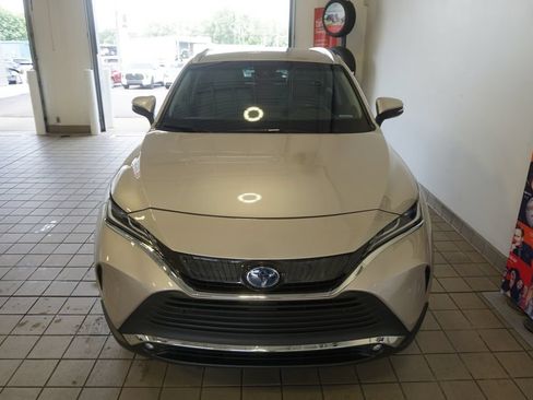 Certified 2024 Toyota Venza XLE AWD/4WD image 14