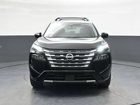 Certified 2026 Nissan Rogue SV FWD image 13