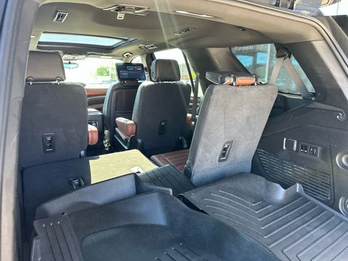 Used 2023 GMC Yukon Denali Ultimate AWD/4WD image 40