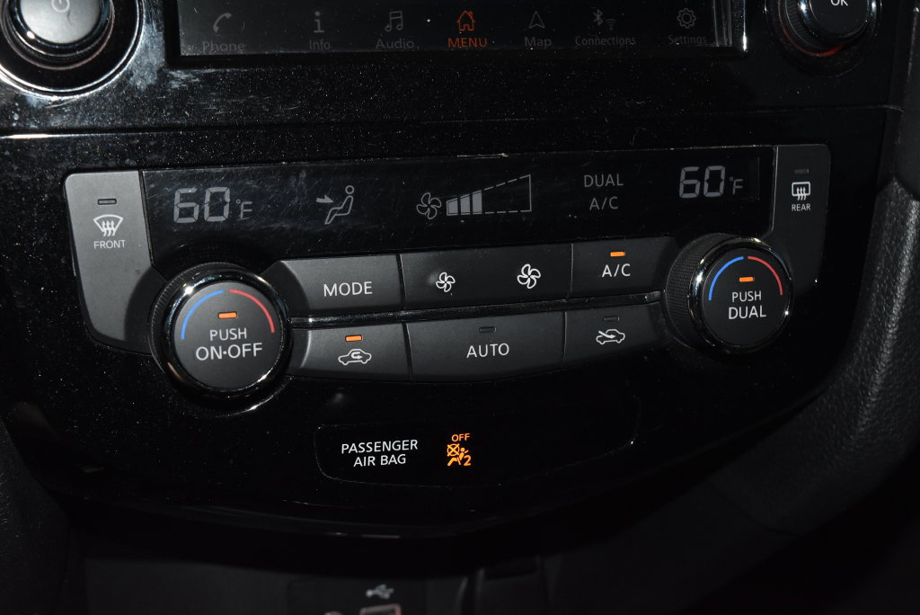 Used 2018 Nissan Rogue SL FWD image 14