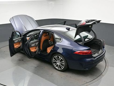 Used 2024 Jaguar XF R-Dynamic SE AWD/4WD image 46