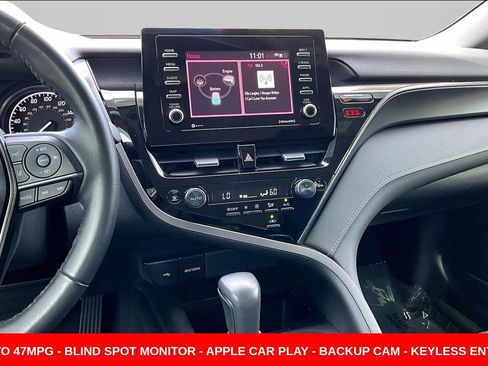 Used 2023 Toyota Camry SE w/ Convenience Package FWD image 9