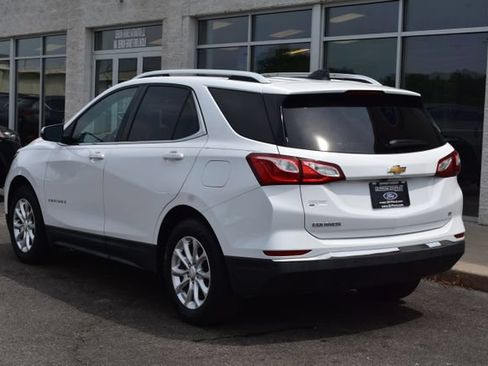 Used 2018 Chevrolet Equinox LT w/ Sun & Infotainment Package FWD image 9