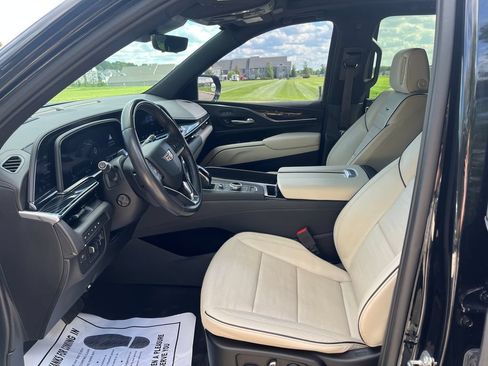 Used 2023 Cadillac Escalade Sport w/ LPO, ONYX Package AWD/4WD image 9