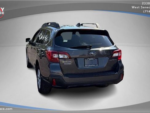Used 2018 Subaru Outback 2.5i Premium image 7