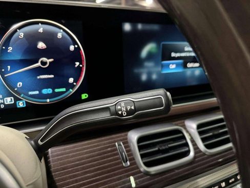 Used 2021 Mercedes-Benz Maybach GLS 600 4MATIC image 38