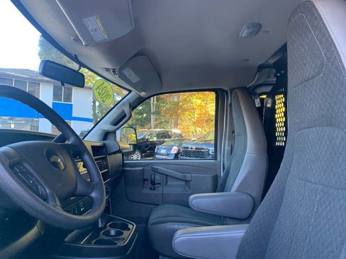 Certified 2024 Chevrolet Express 2500 w/ Driver Convenience Package image 12