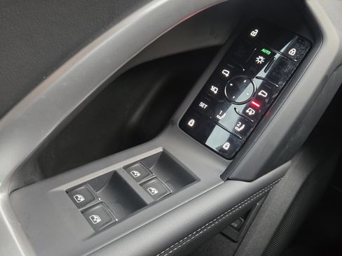 New 2025 Audi Q5 Premium image 25