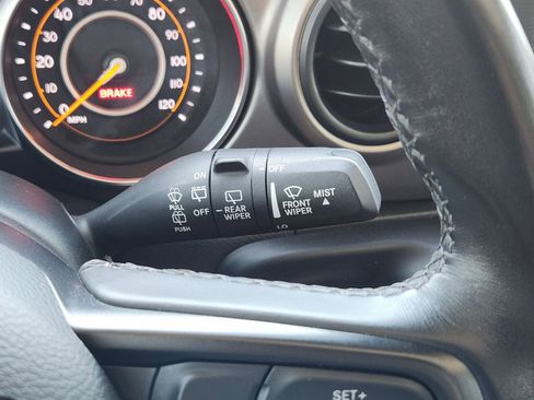 Used 2020 Jeep Wrangler Sport AWD/4WD image 38