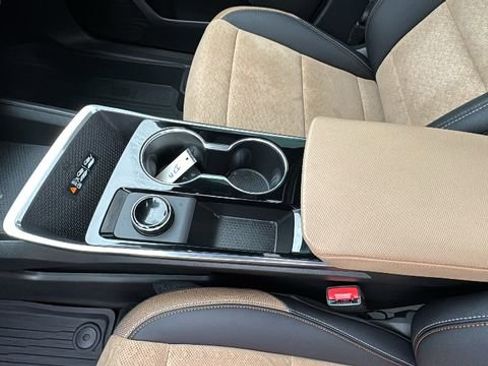 Used 2025 Chevrolet Equinox ACTIV image 25