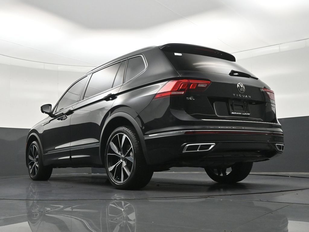 Used 2024 Volkswagen Tiguan SEL R-Line AWD/4WD image 31