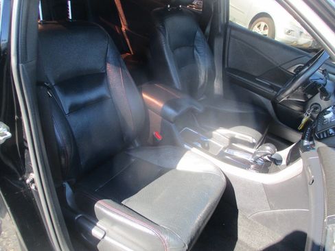 Used 2017 Honda Accord Sport Special Edition image 7