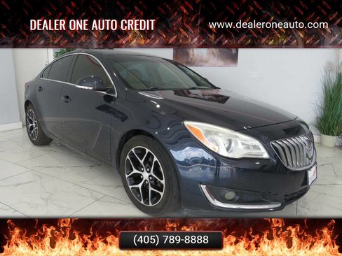 Used 2017 Buick Regal Sport Touring image 1