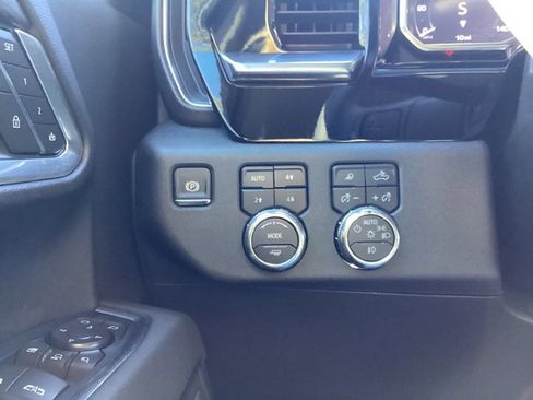 New 2025 GMC Sierra 2500 SLT w/ SLT Premium Package image 25