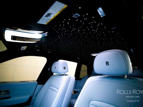 New 2026 Rolls-Royce Cullinan Black Badge image 12