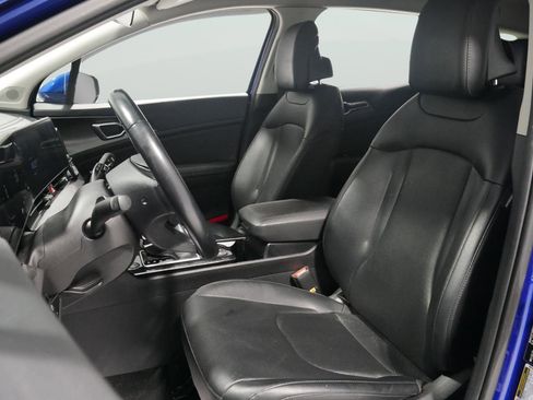 Used 2023 Kia Sportage EX image 11