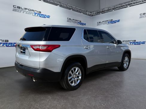 Used 2021 Chevrolet Traverse LS w/ LPO, Floor Liner Package FWD image 5