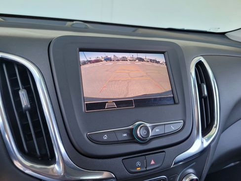 Used 2023 Chevrolet Equinox LT w/ Driver Convenience Package AWD/4WD image 17