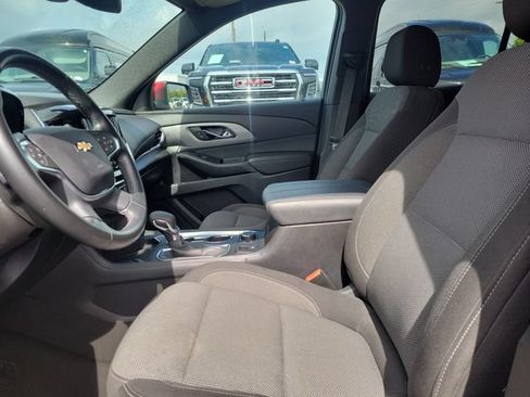 Used 2023 Chevrolet Traverse LT FWD image 5