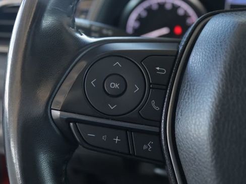 Used 2023 Toyota Camry SE image 12