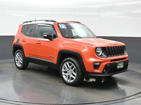Used 2021 Jeep Renegade Latitude AWD/4WD image 8