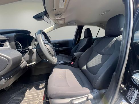 Used 2021 Toyota Corolla LE FWD image 14