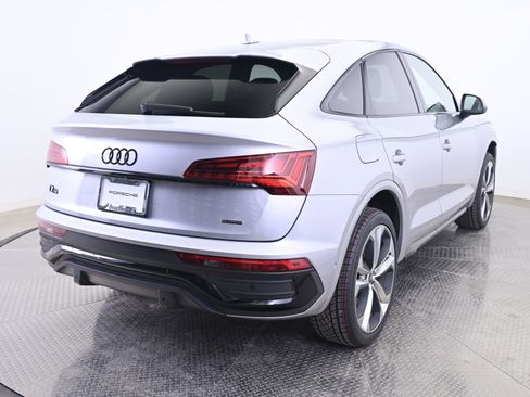 Used 2023 Audi Q5 2.0T Prestige w/ Prestige Package image 7