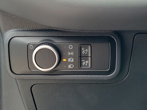 New 2026 Ford Explorer Active RWD image 25