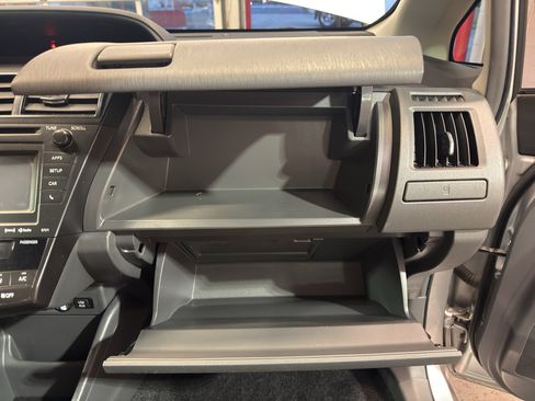 Used 2014 Toyota Prius V Three FWD image 24