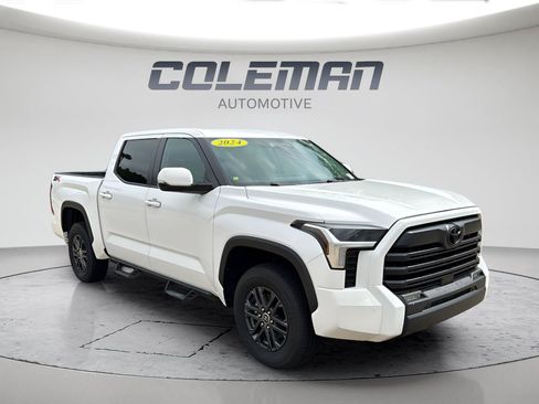 Used 2024 Toyota Tundra SR5 w/ SR5 Convenience Package AWD/4WD image 7