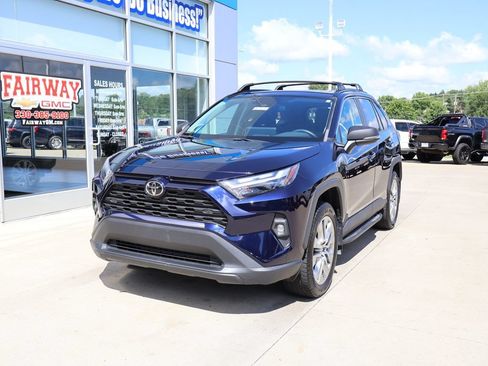 Used 2023 Toyota RAV4 XLE Premium AWD/4WD image 6