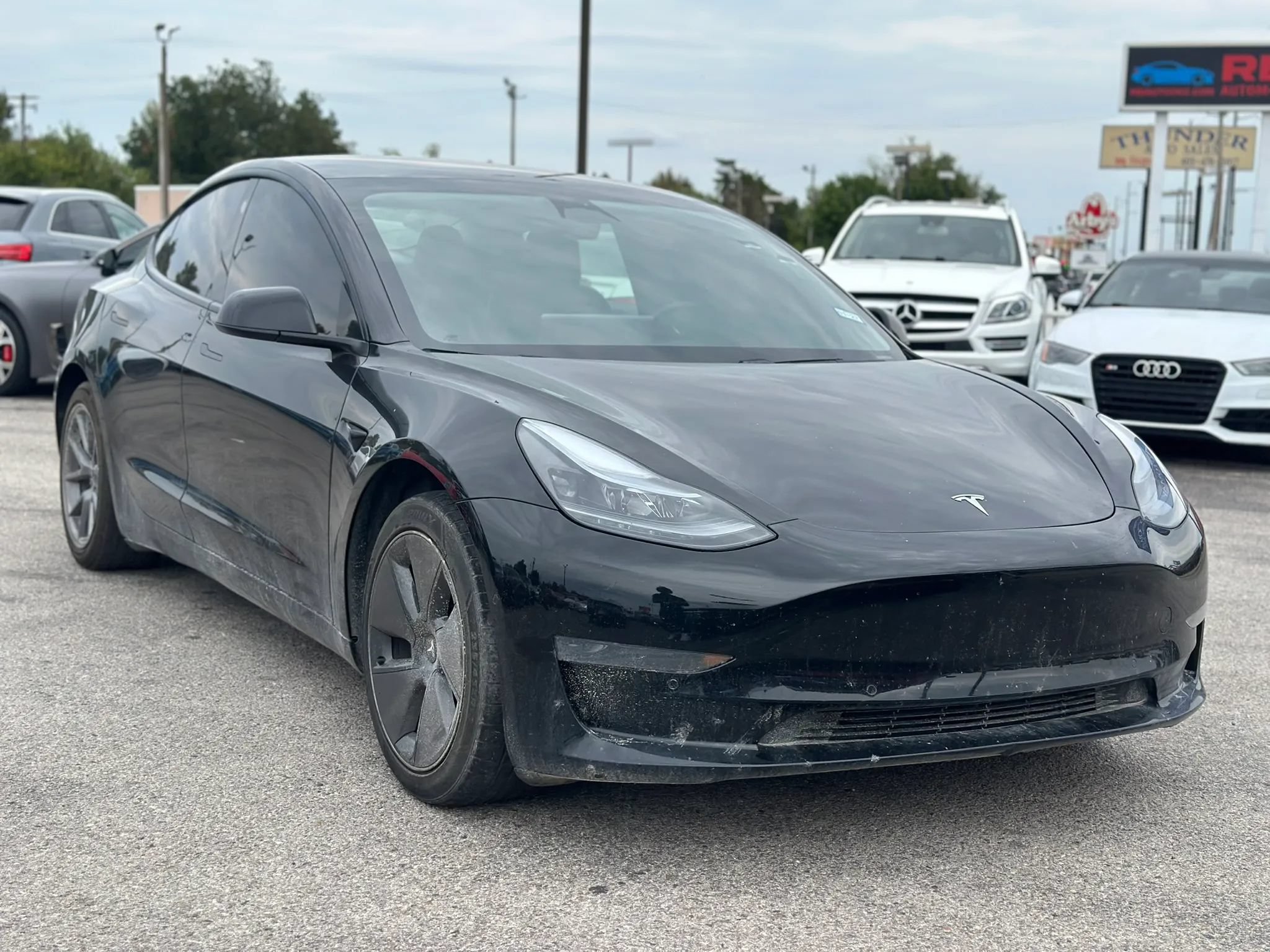 Used 2021 Tesla Model 3 Standard Range Plus RWD image 4