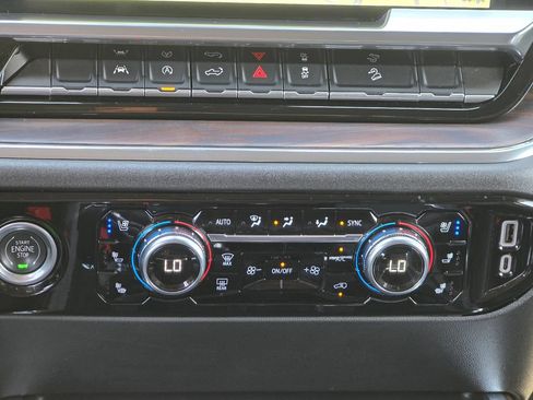 Certified 2023 GMC Sierra 1500 SLT w/ SLT Premium Package AWD/4WD image 38